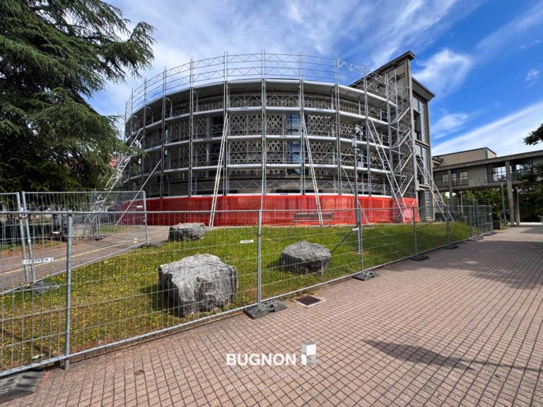 L'Aula Magna en chantier avec Bugnon échafaudage